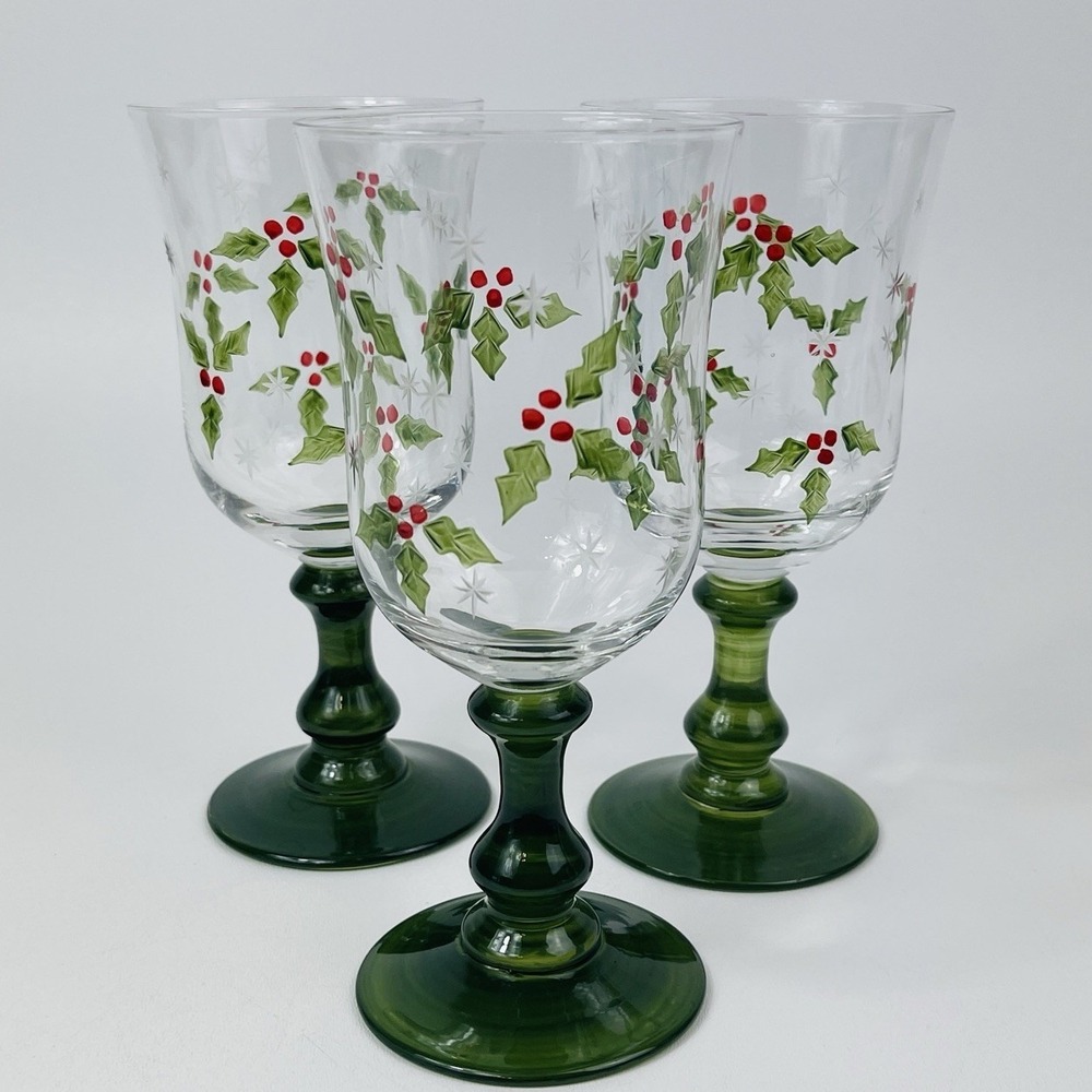 Set Of 3 Holly Berry Green Stem Studio Nova Wine Goblet Water Glasses 7.5"